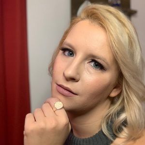 Resin gem statement ring